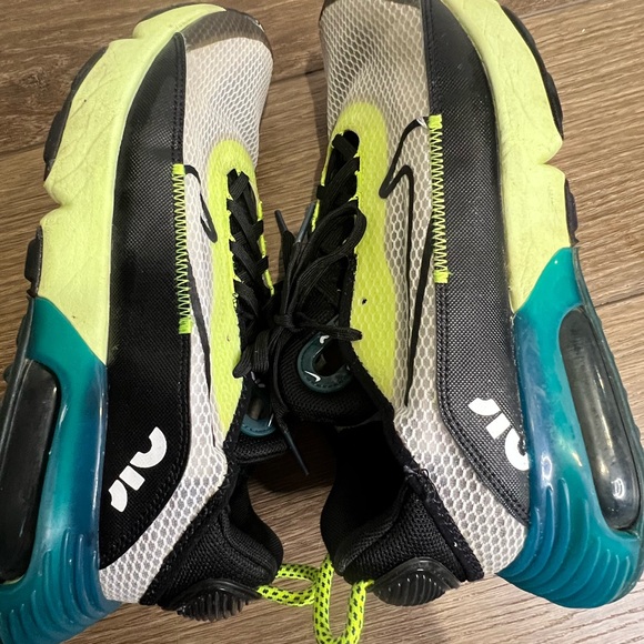 Nike Air Max 2090 Volt Blue Youth size 7 - Picture 5 of 8